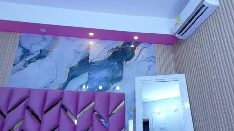 Tatiana online show from 11/26/25, 12:28