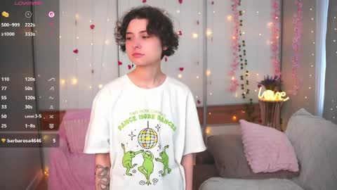 Snapshot of tenishal0ve chatting on 04/08/26, 03:17 Wanessa online show from 04/08/26, 03:17