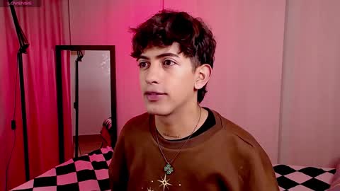 teo brown Independent model online show from 01/04/25, 01:53