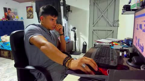 teoyes_ online show from 11/11/25, 02:44