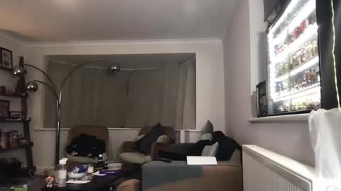 Snapshot of terence00000007 chatting on 11/19/25, 01:49 Terence online show from 11/19/25, 01:49