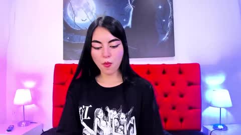 Snapshot of teresa_moon chatting on 02/06/25, 07:51 TERESA Give me a good rating if you enjoy my show online show from 02/06/25, 07:51