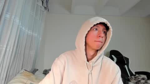 Snapshot of teroship_boy chatting on 12/24/24, 03:16 Juanfe  online show from 12/24/24, 03:16