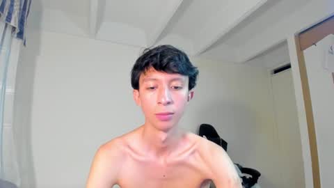 Snapshot of teroship_boy chatting on 01/29/25, 04:47 Juanfe  online show from 01/29/25, 04:47