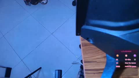 Terra Elowen online show from 10/28/25, 11:25