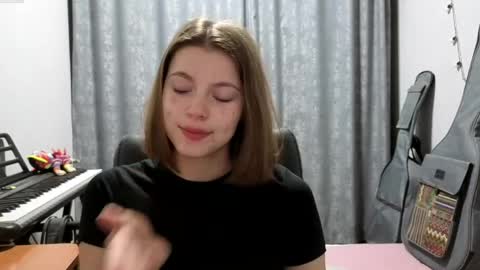 Anny Simpson online show from 05/13/26, 08:16