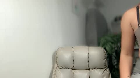 TERRI  the girl will hunt you online show from 12/09/24, 02:02