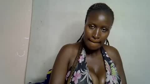 Snapshot of terriam chatting on 10/28/25, 12:09 terriam online show from 10/28/25, 12:09