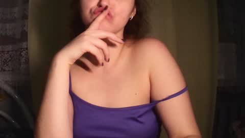 Snapshot of tessa__wayne chatting on 12/18/24, 03:55 Tessa online show from 12/18/24, 03:55