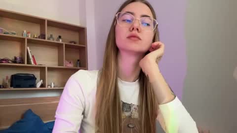 Snapshot of tessa_calmness chatting on 04/10/26, 05:45 tessa_calmness online show from 04/10/26, 05:45