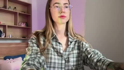 Snapshot of tessa_calmness chatting on 04/20/26, 02:47 tessa_calmness online show from 04/20/26, 02:47