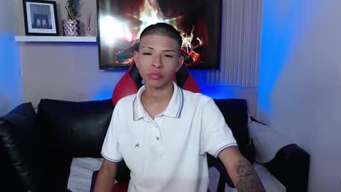 tessachains online show from 12/01/25, 03:33