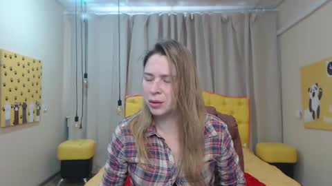 Snapshot of tessadaybreak chatting on 02/18/26, 07:48 tessadaybreak online show from 02/18/26, 07:48