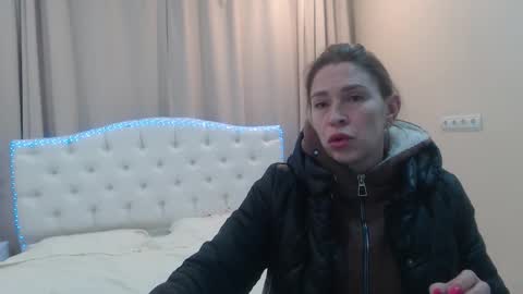 Snapshot of tessadaybreak chatting on 03/01/26, 06:37 tessadaybreak online show from 03/01/26, 06:37