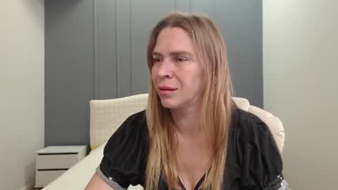 Snapshot of tessadaybreak chatting on 07/21/26, 06:49 tessadaybreak online show from 07/21/26, 06:49