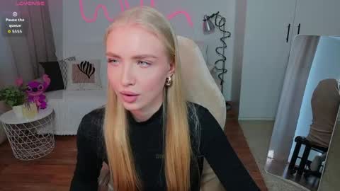 TessaHamilton online show from 05/03/26, 08:53