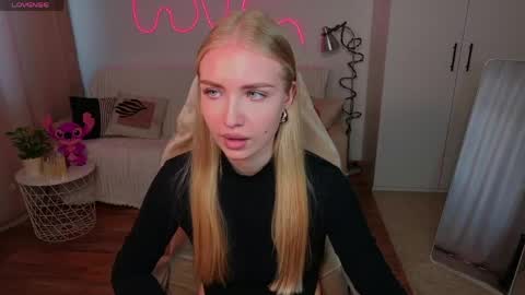 TessaHamilton online show from 05/12/26, 12:35