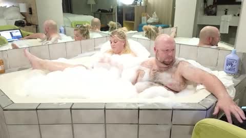 Snapshot of tessajaxonafterdark chatting on 10/26/25, 02:06 Tessa and Jaxon online show from 10/26/25, 02:06