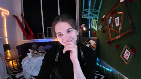 Tessa online show from 09/26/25, 05:33