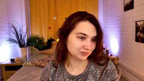 Snapshot of tessamill chatting on 12/22/25, 05:48 Tessa online show from 12/22/25, 05:48