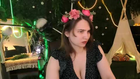 Snapshot of tessamill chatting on 05/12/26, 05:26 Tessa online show from 05/12/26, 05:26
