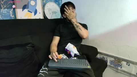 Snapshot of tessarion_black chatting on 05/29/26, 03:04 Tessarion online show from 05/29/26, 03:04