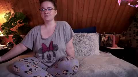 Tessa online show from 11/06/25, 03:46