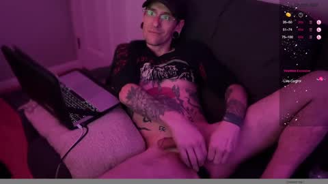 Snapshot of tesseract_ghost chatting on 01/17/25, 05:21 Tesseract Ghost online show from 01/17/25, 05:21