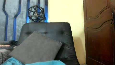 leila lopez online show from 01/21/25, 12:50