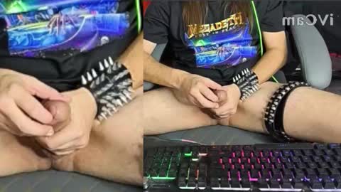 Snapshot of tetsuo343434 chatting on 10/21/25, 11:16 tetsuo343434 online show from 10/21/25, 11:16