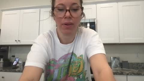 Snapshot of texas_blonde chatting on 11/14/25, 04:17 Daphne Summers online show from 11/14/25, 04:17