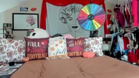 Snapshot of texaspeach69 chatting on 09/22/25, 06:32 peachy online show from 09/22/25, 06:32