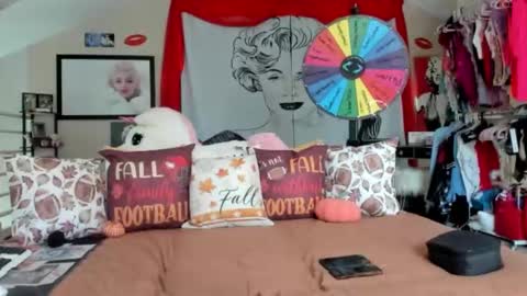 Snapshot of texaspeach69 chatting on 09/26/25, 06:01 peachy online show from 09/26/25, 06:01