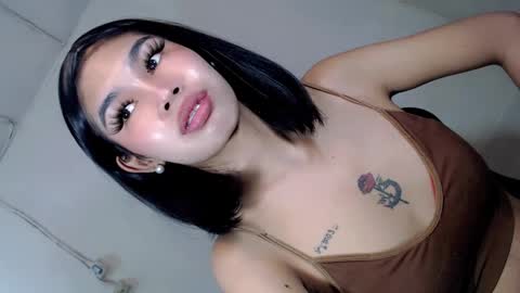 Luna online show from 12/19/24, 04:56