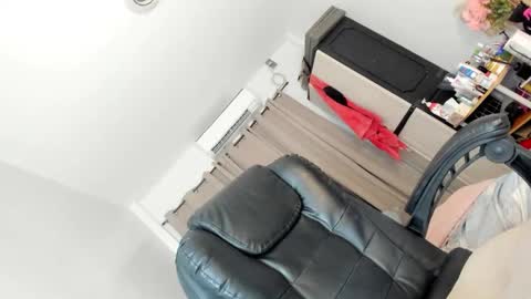 Snapshot of tgirl_luna69 chatting on 11/29/25, 03:20 Luna online show from 11/29/25, 03:20