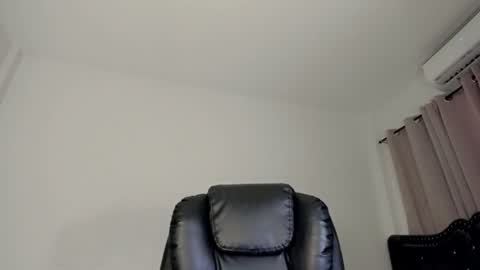 Luna online show from 06/23/26, 06:17