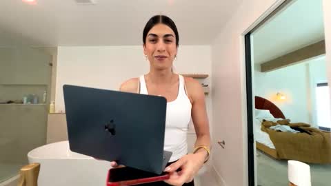 babygirlmami online show from 04/07/26, 05:24