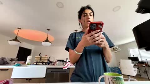 babygirlmami online show from 04/25/26, 07:00