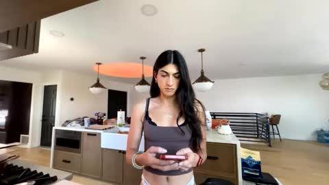 babygirlmami online show from 04/29/26, 06:25
