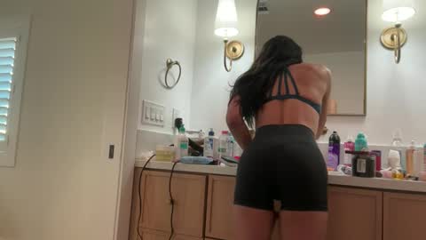 babygirlmami online show from 05/11/26, 09:56