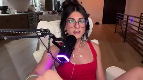 babygirlmami online show from 05/12/26, 10:01