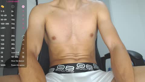 Snapshot of th_russ chatting on 12/24/24, 12:22 INSTAGRAM Th1rss online show from 12/24/24, 12:22