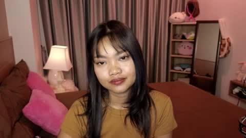Snapshot of thailand4you chatting on 01/16/26, 02:43 AbbieThai online show from 01/16/26, 02:43