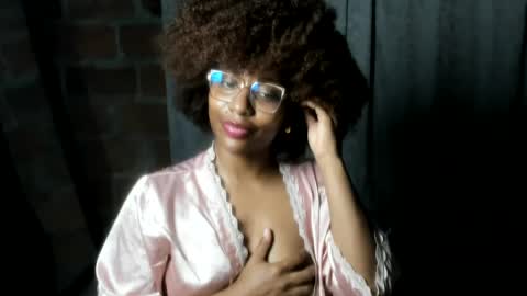 Snapshot of thaimy_ chatting on 06/20/26, 02:14 thaimy_ online show from 06/20/26, 02:14
