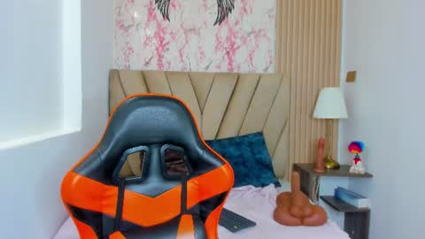 Snapshot of thais_kim chatting on 07/23/26, 01:58 Sweet Thais online show from 07/23/26, 01:58