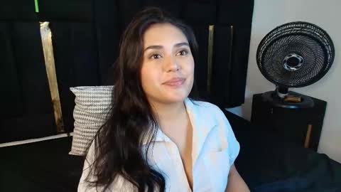 Snapshot of thaisadara24 chatting on 03/17/26, 09:40 T H A I S online show from 03/17/26, 09:40