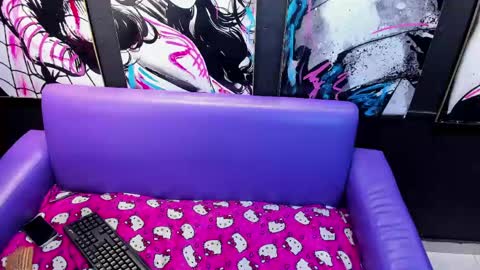 Snapshot of thali_a chatting on 04/18/26, 02:37 online show from 04/18/26, 02:37