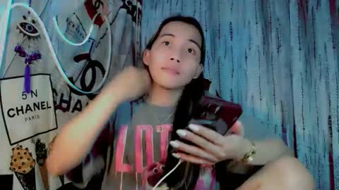Snapshot of thalia_sunshine chatting on 11/15/25, 11:51 Thalia online show from 11/15/25, 11:51