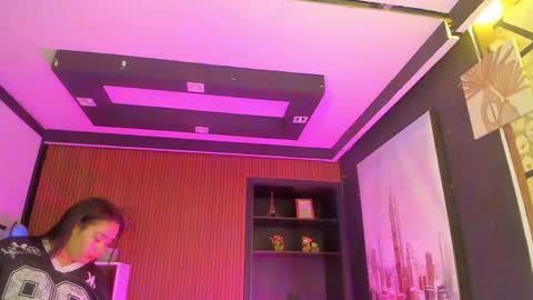 Snapshot of thaliabrooks_ chatting on 03/15/26, 04:40 Thalia online show from 03/15/26, 04:40