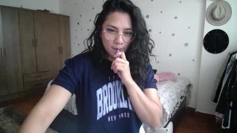    online show from 11/12/25, 05:13